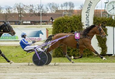 Der achtfache Vorjahressieger Billy Kimber beendet eine mehrwöchige Pause (Foto: Franz Hahn)
