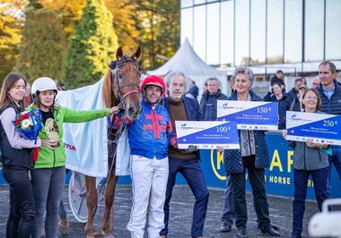 Ecureuil Jenilou gewinnt nach Avenches eine zweite Etappe (Foto: letrot.com) Ecureuil Jenilou gewinnt nach Avenches eine zweite Etappe (Foto: letrot.com)