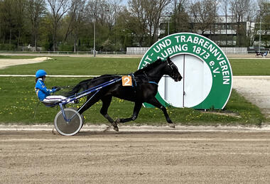 Sieg Nr. 2 für Lena Franzl mit Mr. Sheffield Mo (Foto: Melanie Bäumel-Schachtner)