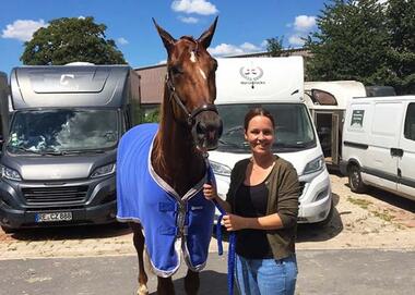 Hope For Children und Sina Baruffolo nach dem Sieg in Mönchengladbach