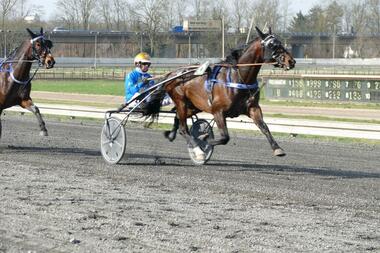 Njord Invicta beim Gladbacher Sieg mit Michael Nimczyk Ende Februar