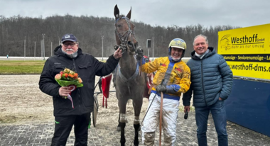 Eagle Spav mit Elmar Eßer, Thomas Maaßen und Ralf Oppoli (v.l.)