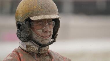 Bleibt der Goldhelm heute sauber? (Foto: hoofworld.de) Bleibt der Goldhelm heute sauber? (Foto: hoofworld.de)