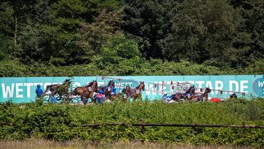 Der Start zum ersten Rennen erfolgt um 17 Uhr © GelsenTrabPark