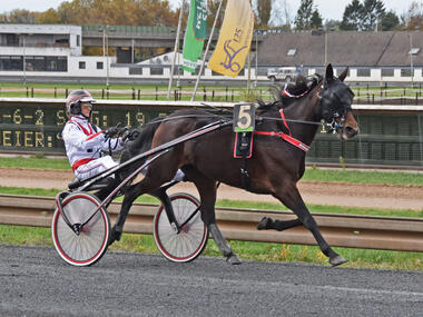 Emma Stolle reist im Championatskampf erneut nach MG (Foto: W. Klumbies) Emma Stolle reist im Championatskampf erneut nach MG (Foto: W. Klumbies)