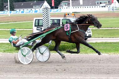 Exclusive Fire in 1:11,9! (Foto: Uwe Stelling) Exclusive Fire in 1:11,9! (Foto: Uwe Stelling)