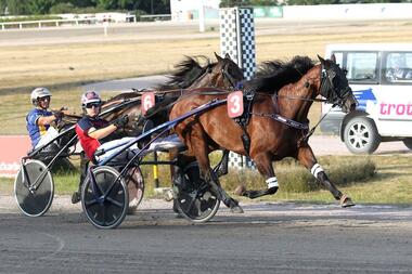 1:11,8! Kosy Occagnes mit Marciano Hauber (Foto: Uwe Stelling)