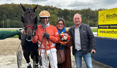 Mit Grace gewinnt Tom Karten sein 20. Amateurfahren in 2025 und hält das im Championat offen