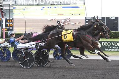 Hambo-Sensation durch Cool Papa Bell (Foto: drf.com) Hambo-Sensation durch Cool Papa Bell (Foto: drf.com)