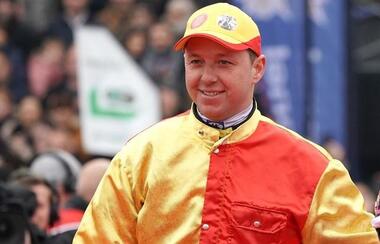 Junior Guelpa soll lt. Paris Turf wieder auf freiem Fuß sein (Foto: equidia.fr) Junior Guelpa soll lt. Paris Turf wieder auf freiem Fuß sein (Foto: equidia.fr)