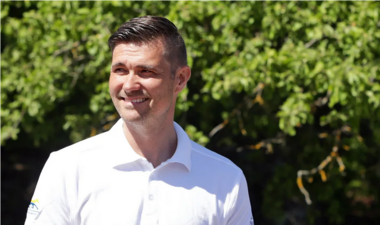 Mattias Falkbåge, in Schweden zuständig für Tierschutz und Tierwohl (travronden.se) Mattias Falkbåge, in Schweden zuständig für Tierschutz und Tierwohl (travronden.se)