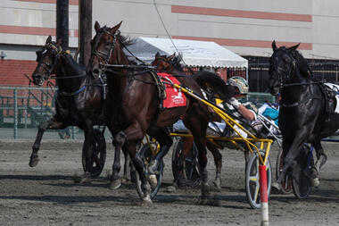 Gio Cash innen hinter Lexus Cody hoffnungslos eingeklemmt (Foto: DRF) Gio Cash innen hinter Lexus Cody hoffnungslos eingeklemmt (Foto: DRF)