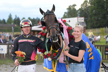 Y Not Diamant mit Robbin Bakker und Pflegerin Demi Veenstra (Foto: nastagangare.se)