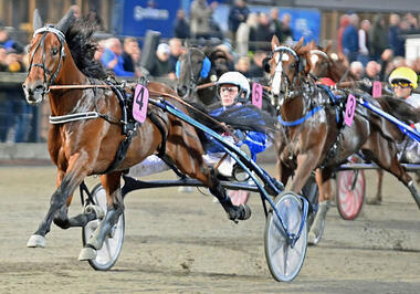 Zu Höherem berufen: UET-Champion Calgary Games (Foto: m.letrot.com) Zu Höherem berufen: UET-Champion Calgary Games (Foto: m.letrot.com)
