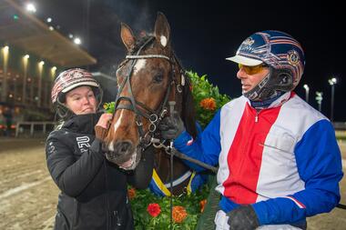 Gruppe-I-Triumph in Schweden für Weltmeister Rick Ebbinge (Foto: Facebook Jägersro Trav)