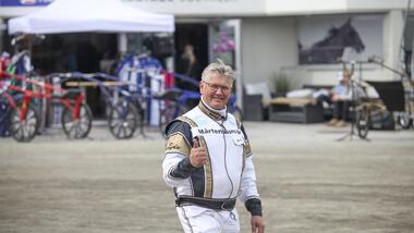 Daumen hoch: Per Nordström (Foto: masseuduntulevaisuus.fi) Daumen hoch: Per Nordström (Foto: masseuduntulevaisuus.fi)