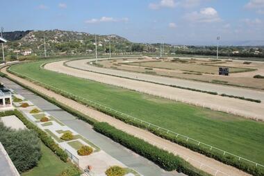 Das Ippodromo Mediterraneo von Syrakus (Foto: equos.it) Das Ippodromo Mediterraneo von Syrakus (Foto: equos.it)