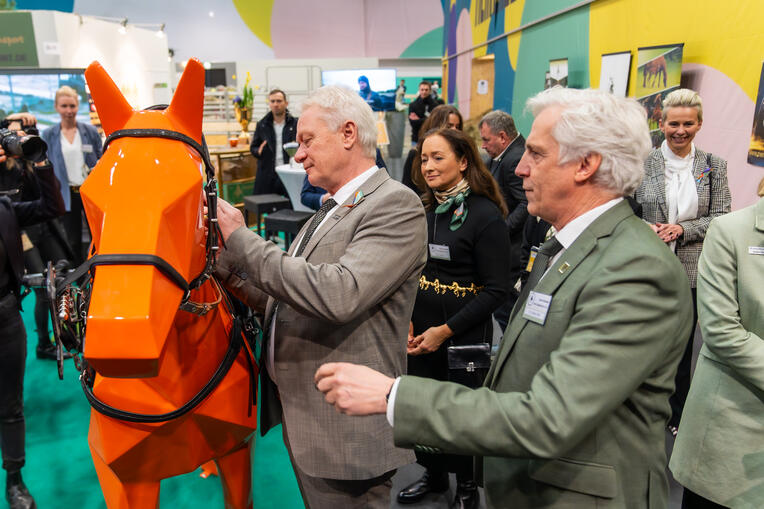 021GrueneWoche220126