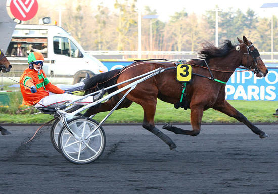 billie_de_montfort_gp_bourgogne_imagelarge