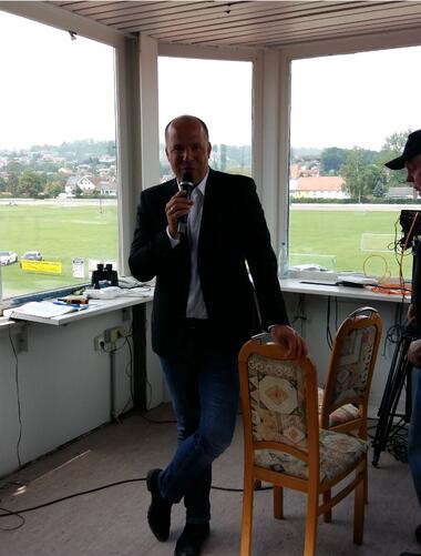 Renn-Kommentator Haddi Thöne Renn-Kommentator Haddi Thöne