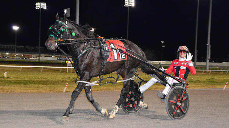 wb113024r12-Abuckabett-Hanover-Hugh-Ducey-Lisa-Photo0528